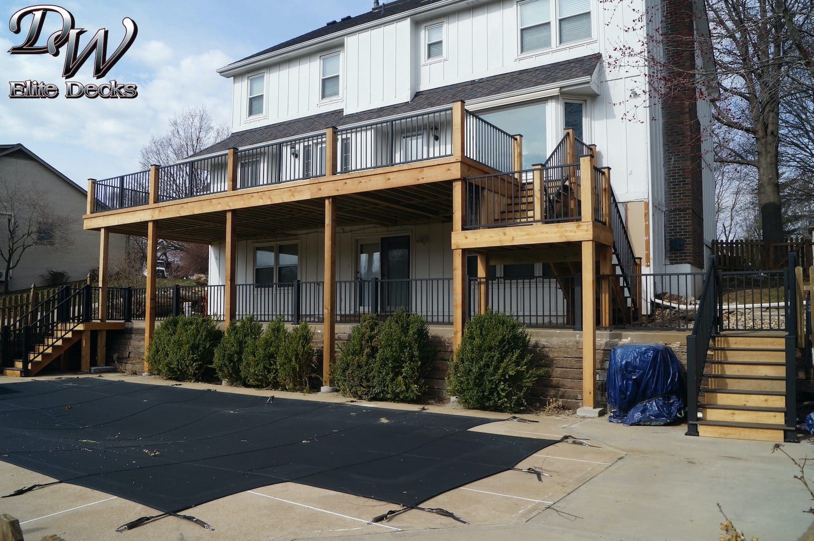 Composite Deck located in Leawood, Kansas