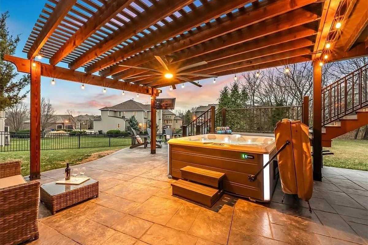 What High Voltage Electrical in Leawood KS Covers
